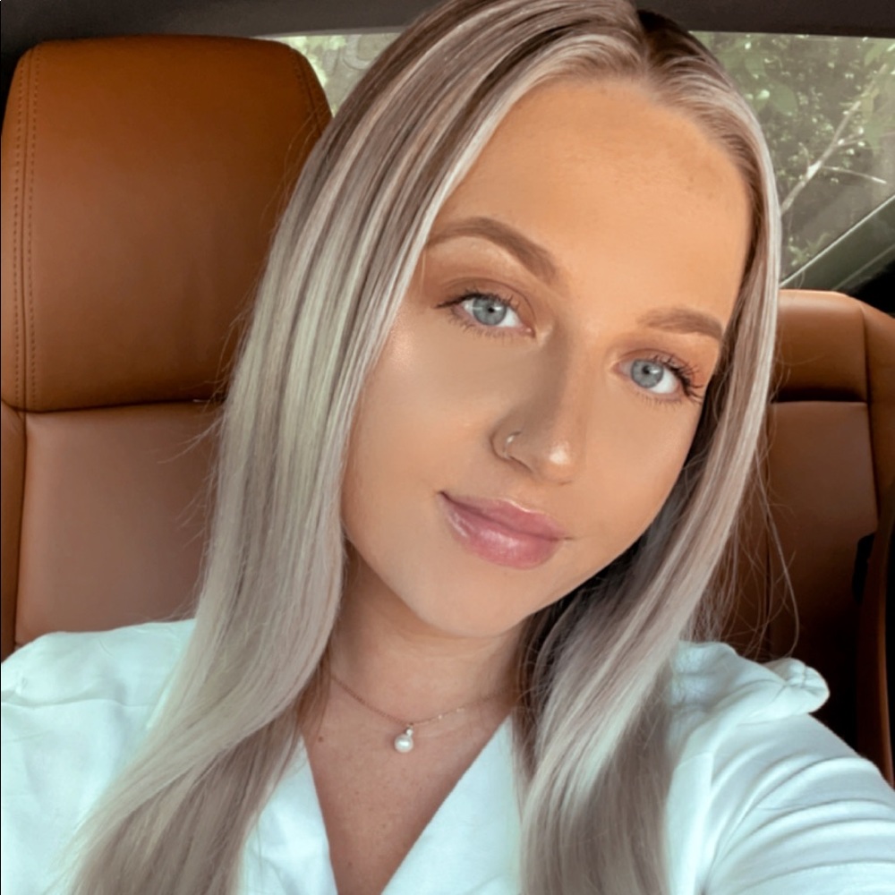 Meet your Posher, Ashley